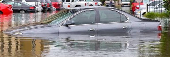 車の水没、水害車のクリーニング、塗料や鉄粉の付着除去✨